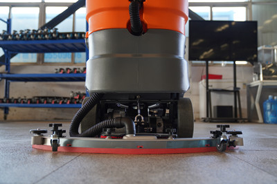 駕駛式洗地機(jī)操作方法 駕駛式洗地機(jī)操作方法.jpg